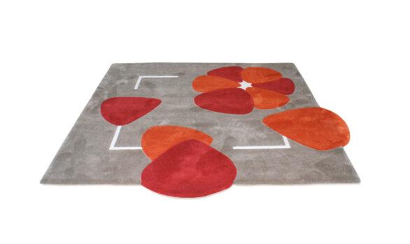 tapis motif floral rouge orange gris carré